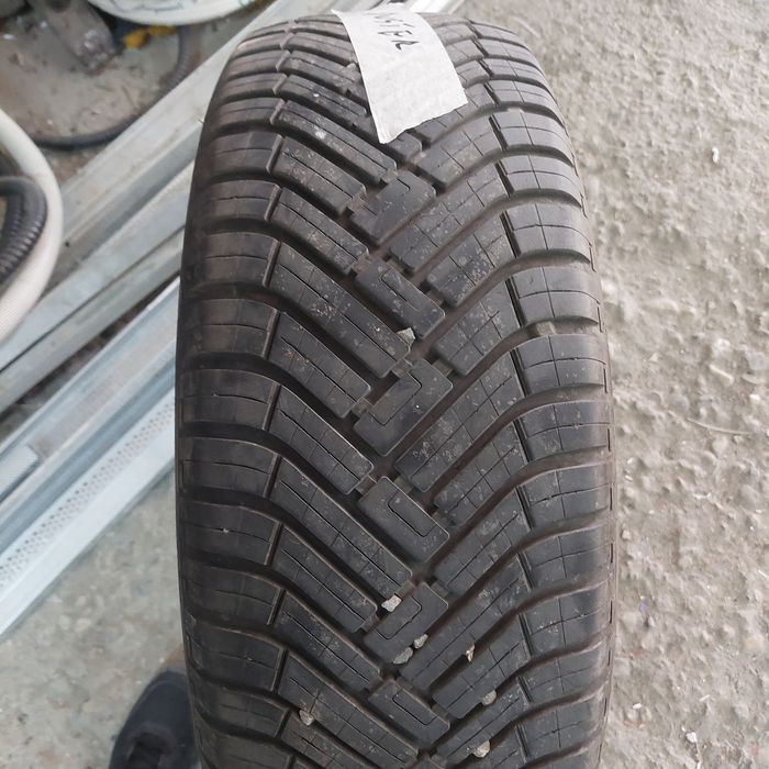 2 Anvelope all-sezon  215 60 R17