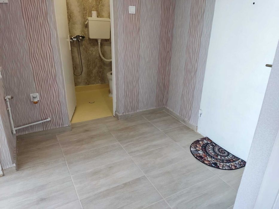 Продава се Двустаен апартамент в Силистра, Център - 50 кв.м за 858 €/кв.м - Снимка #10