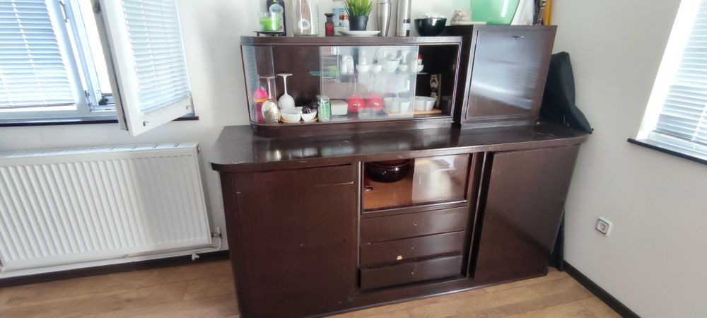 Подарявам скрин, шкаф