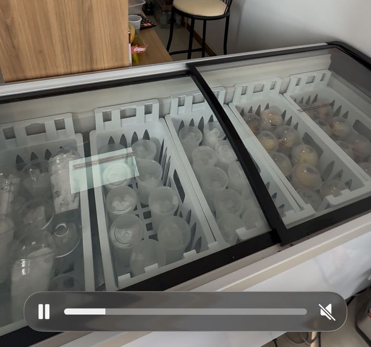 Продам морозильник