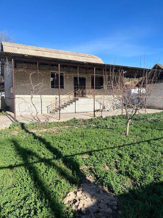 Дом с удобной локацией и на чистом воздухе для жилья или под бизнес