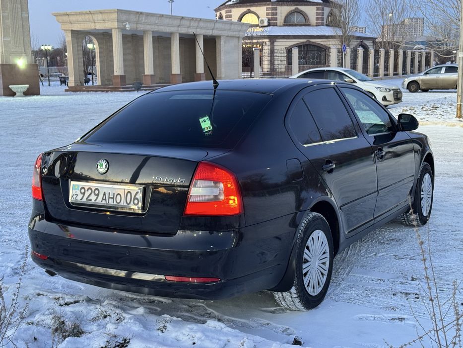 Шкода Октавия 1.6 MPI