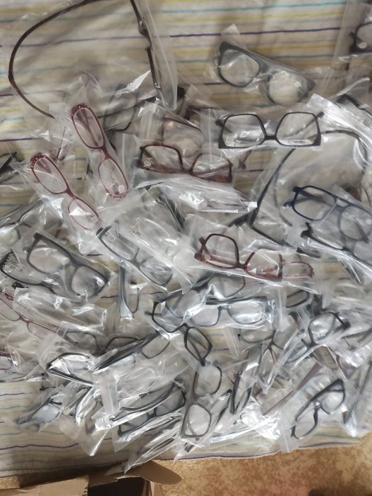 Продаю очки плюсы