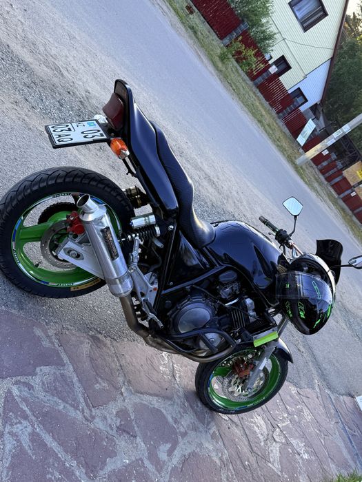 Honda SB400 SF..