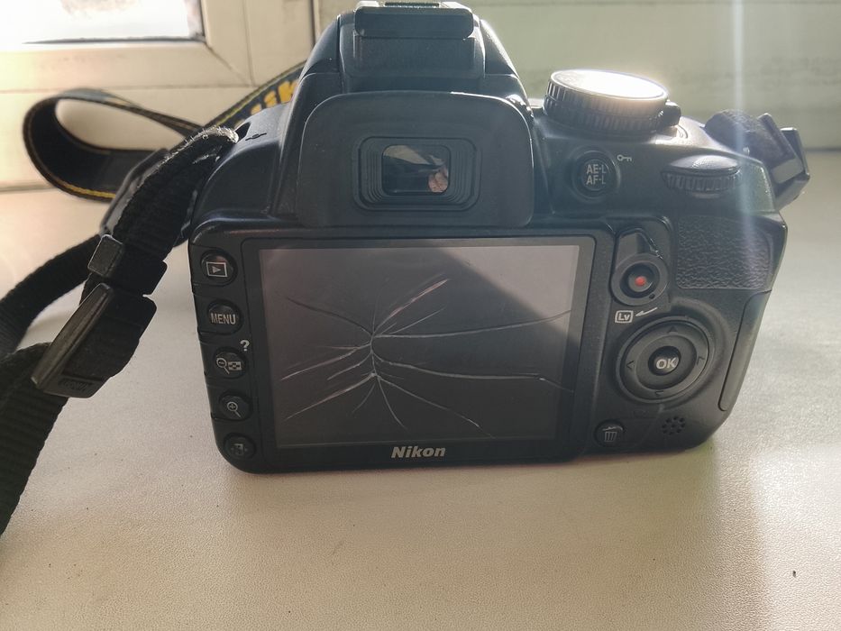 Продам фотоаппарат Nikon D3100