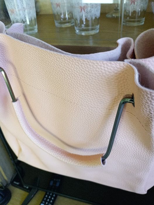 Бледо розова дамска чанта