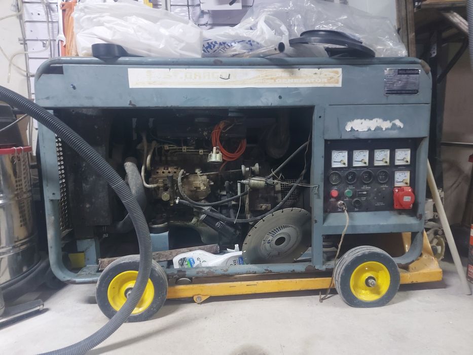 Дизельный генератор 15 квт.