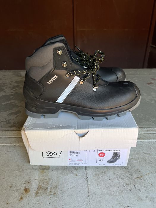 Vand bocanci protectie Uvex marimea 42