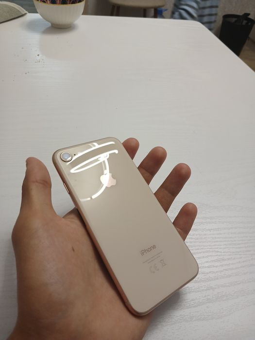 iphone 8 в хорошем состояний