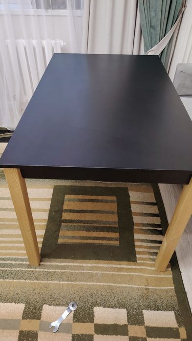 Продаю Стол черный