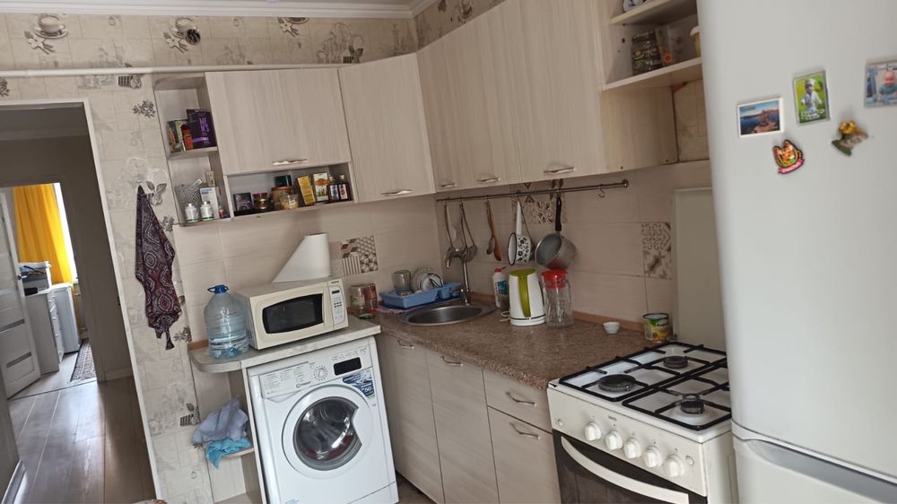 кухонный гарнитур продам срочно