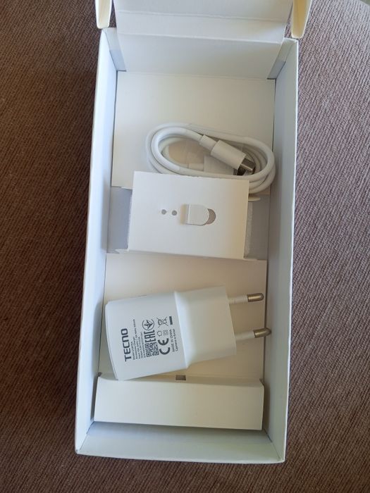 Продам телефон Tecno Spark 2023