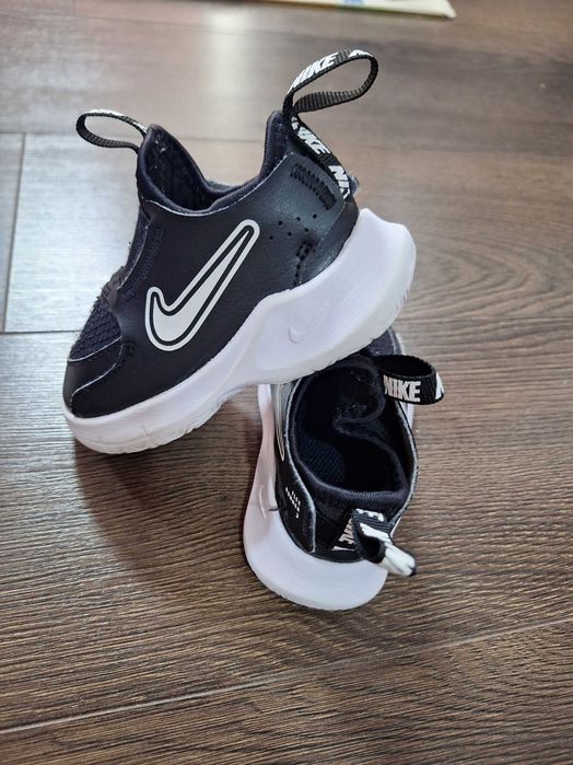 Маратонки nikeee