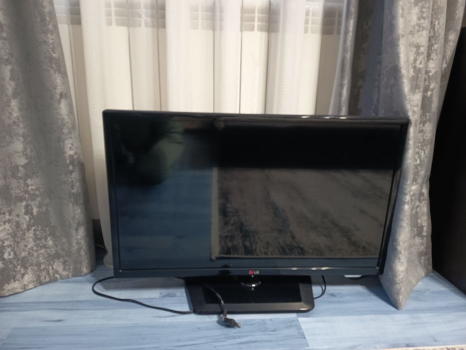 Телевизор LG 32*