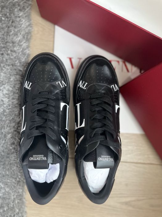 Мъжки обувки Valentino