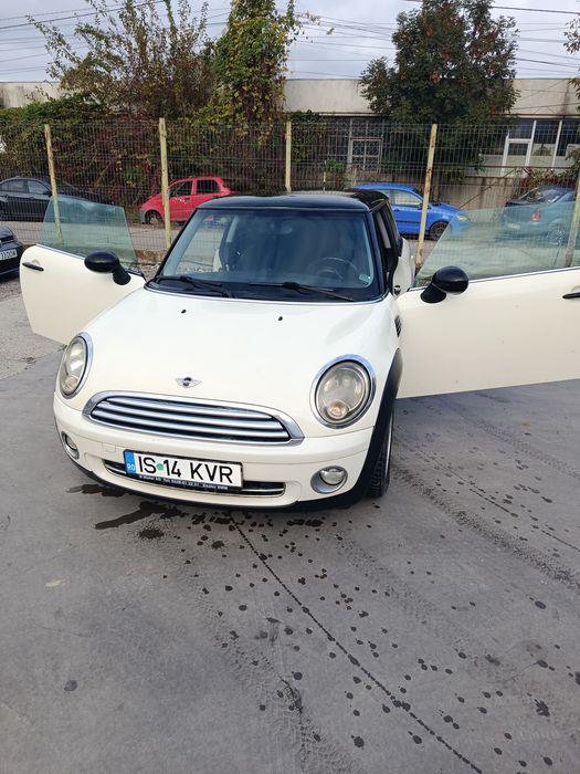 Vând Mini One 2008