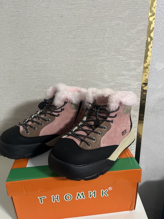 Продам очень красивый обувь. 37р «ГНОМИК»