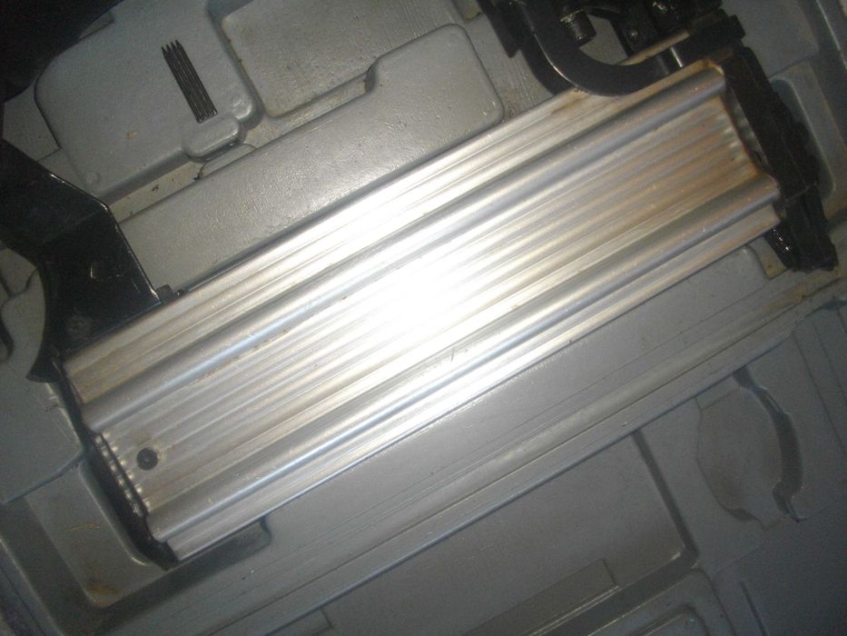 Резбонарезна 3/8-1 1/4 Винтонарезка Пневматичен Голям Такер 60мм Пирон