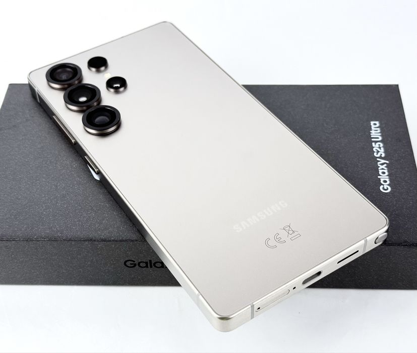 НОВ! Samsung Galaxy S25 Ultra 5G 256GB 12RAM Gray Гаранция!