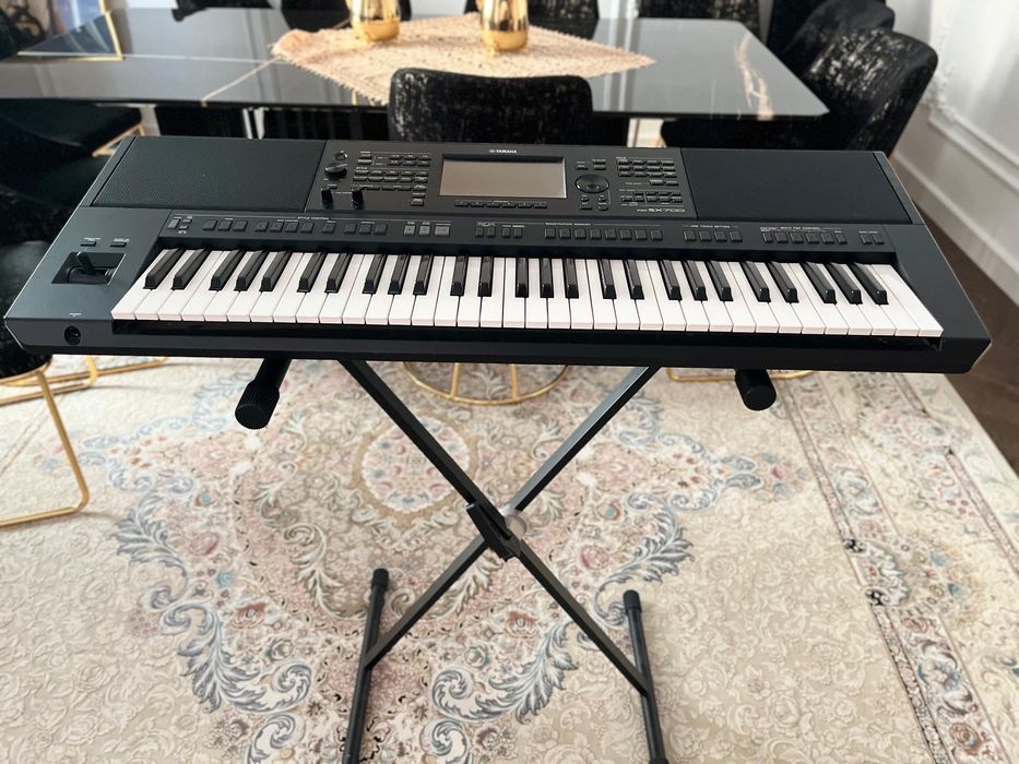 Синтезатор Yamaha PSR SX-700