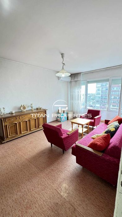 Тристаен апартамент за продажба в кв. Кършияка