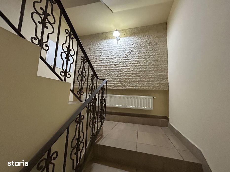 Vand vila deosebiata, in Subcetate, P+E+D,st.1.000 mp,sc.332 mp.