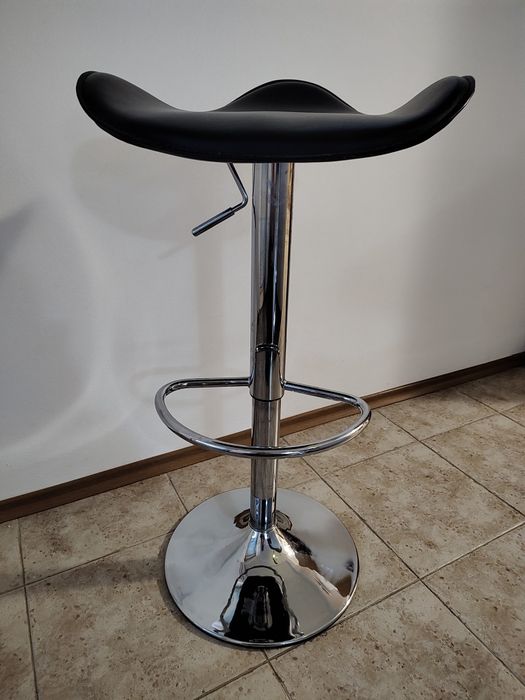 Бар столове еко кожа и метал, 8 броя, цена за 1 бр. 80 лв.