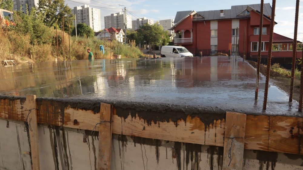 Vânzare Casă la Roșu, str. Pitești 121
