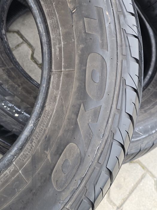 265 65 17 TOYO.  .