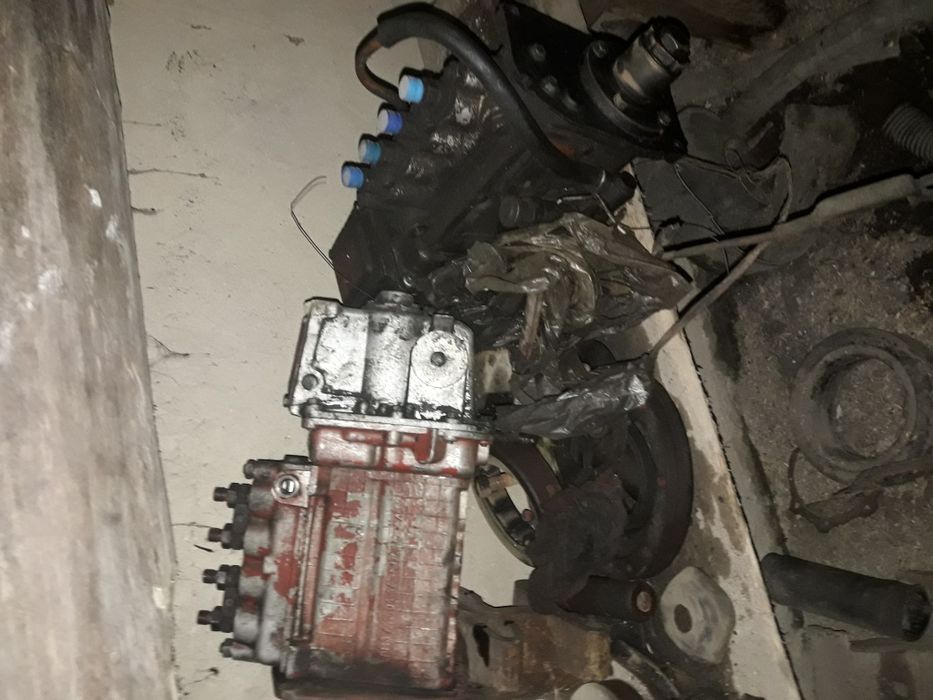 Топливный насос на дт75