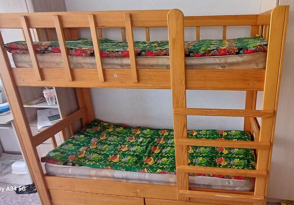 Подам двухъярусная кровать