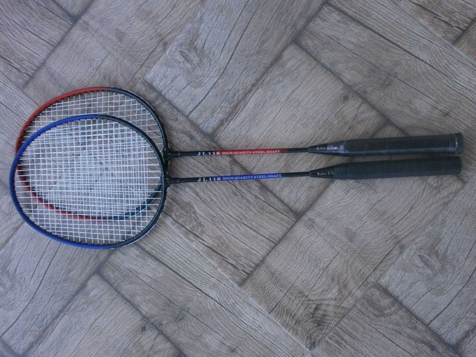 3бр Чисто Нов Качествен Федербал Бадминтон и Чисто Нови Перца