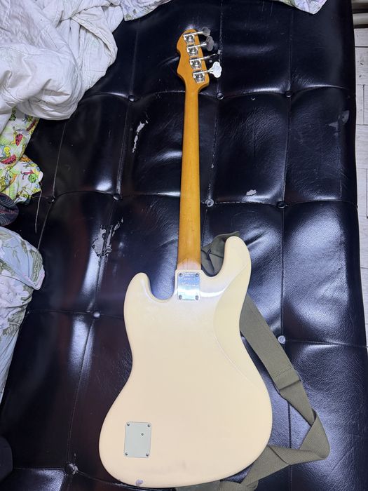 Бас гитара Blade Jazz Bass