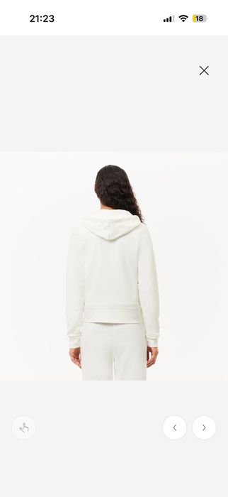 Шикарный костюм бренда Lacoste