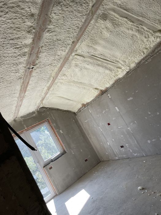 Izolatii cu Spuma poliuretanică Izolatii Bucovina