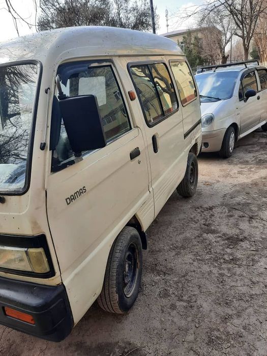 Дамас 2006 йил срочно сотилади