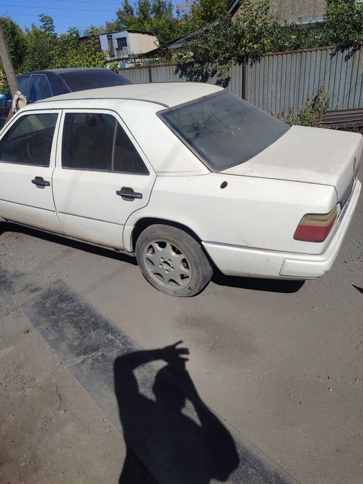 Мерседес 124, е280 по запчастям