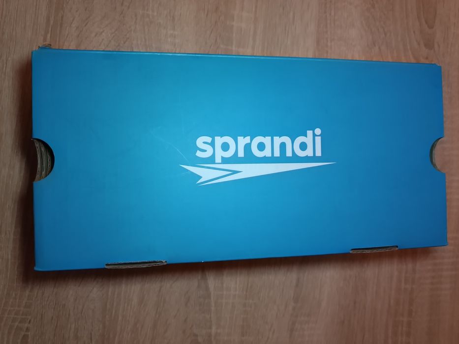 сандали Sprandi -нови