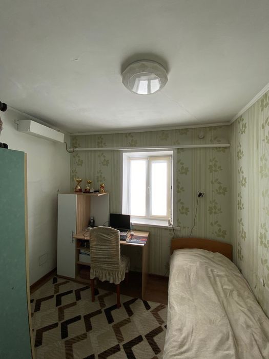 Продам дом из 3-х комнат, кирпичный