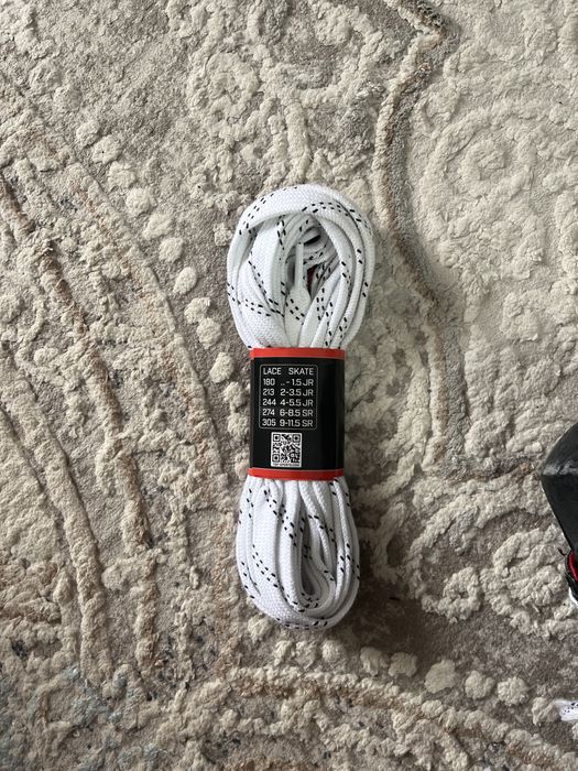 Продам коньки хоккейные