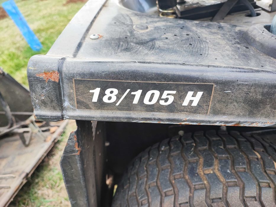 Тракторна Косачка  MTD 18 коня 105 см косилен апарат