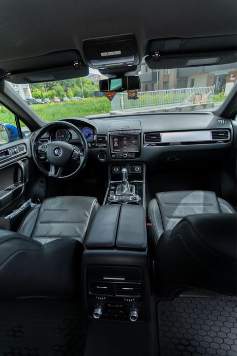 Volkswagen Touareg R-line Full