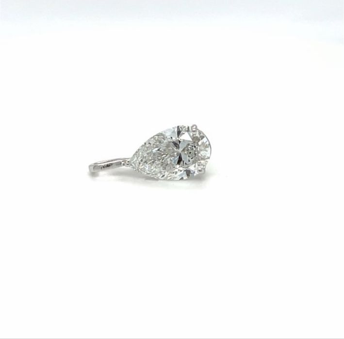 Pandantiv aur alb de 14K, diamant 2,02 ct (formă pară), certificat IGI,  culoare F și claritate VVS2