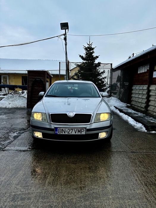 Vând Skoda Octavia II