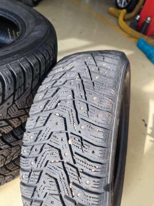 зимние шины  Hankook ,комплект