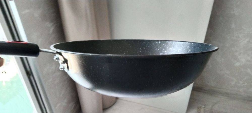 Продам сковородки