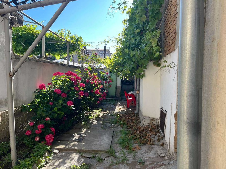 Продава се Къща в Карлово - 380 кв.м за 369 €/кв.м - Снимка #10