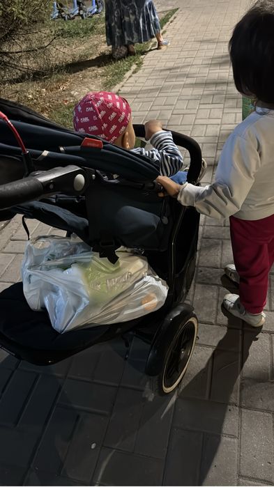 Коляска для погодок и двойни