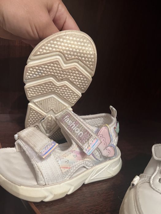 Обувь для девочек 2-3 года 2000тг