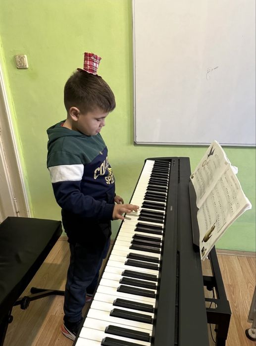 Lecții de Muzică - Pian ,Tobe,Teorie Muzicală ,Instrumente de alama